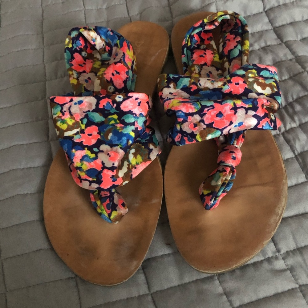 ❤️ 3/$10 Women’s Size 8 1/2 Sandals